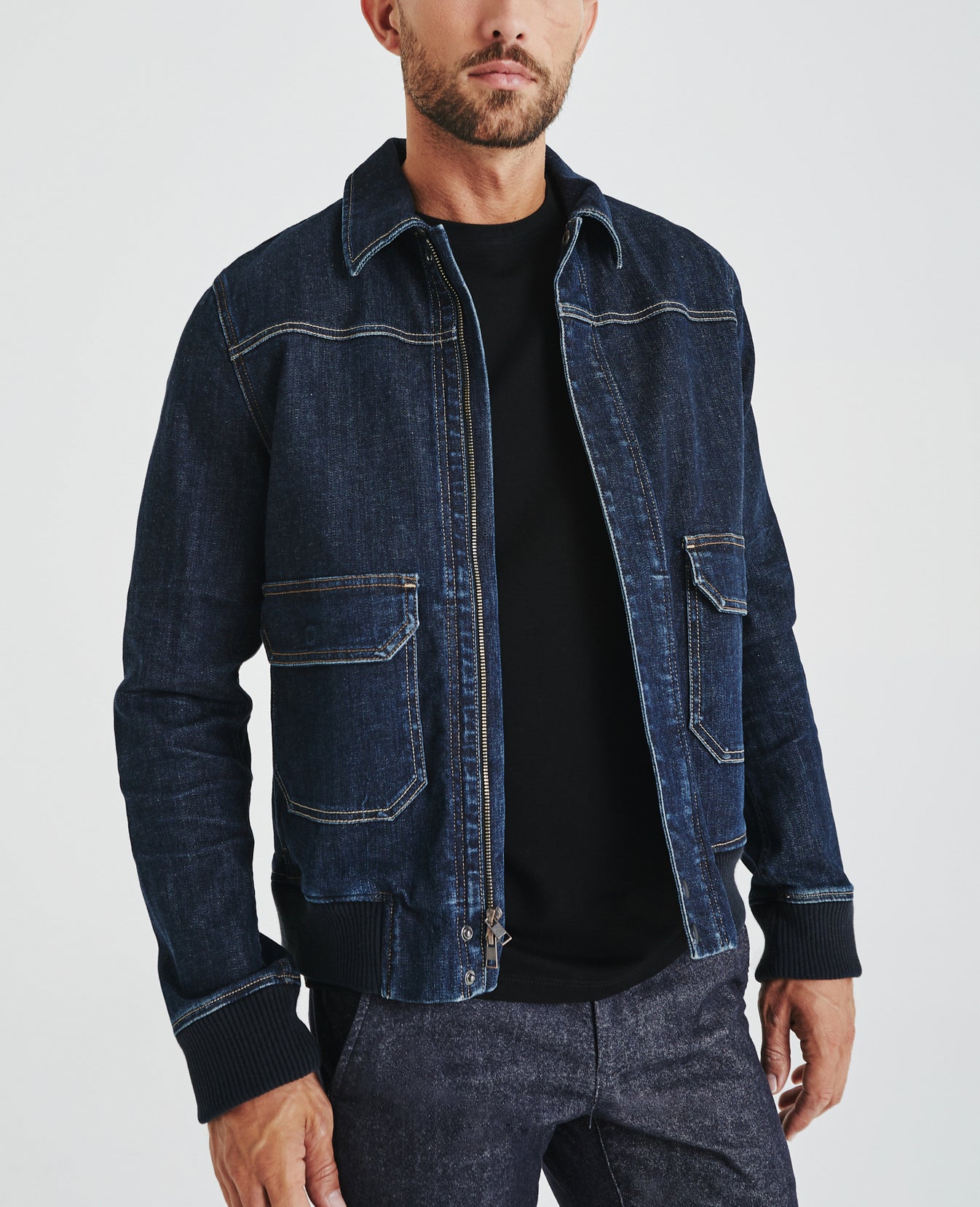 Icon Bomber 3 Years Parallel Bomber Men Tops Photo 4