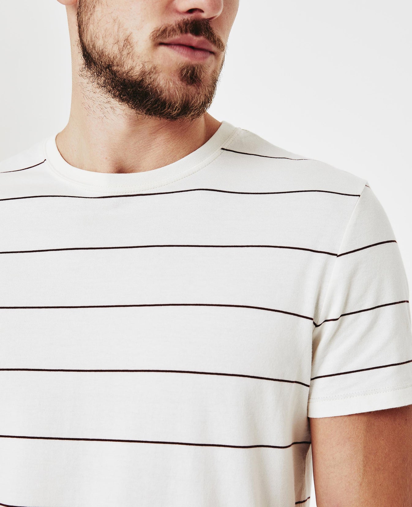 Bryce Crew Ivory Dust/Spiced Rum Classic Fit Crew Men Tops Photo 4