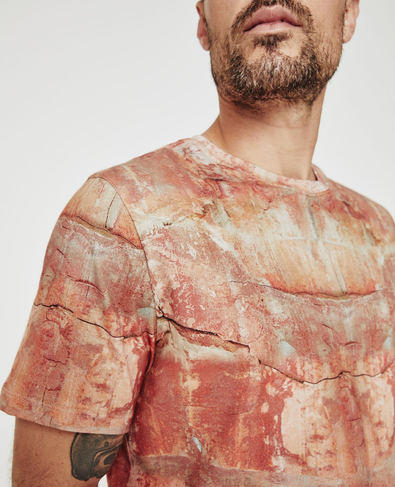 Bryce Crew Sandstone Warm Adobe Classic Fit Crew Neck Men Tops Photo 2