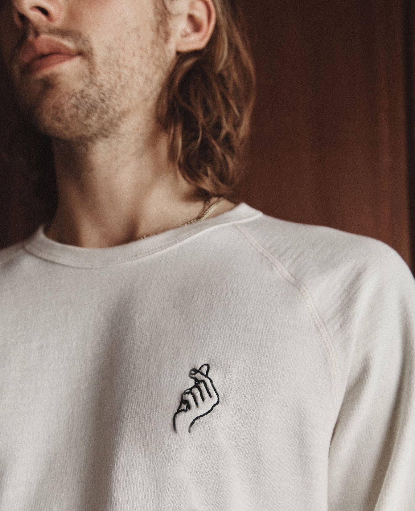 Siris Crew Finger Heart Ivory Dust/Black Love Me Capsule Men Tops Photo 2