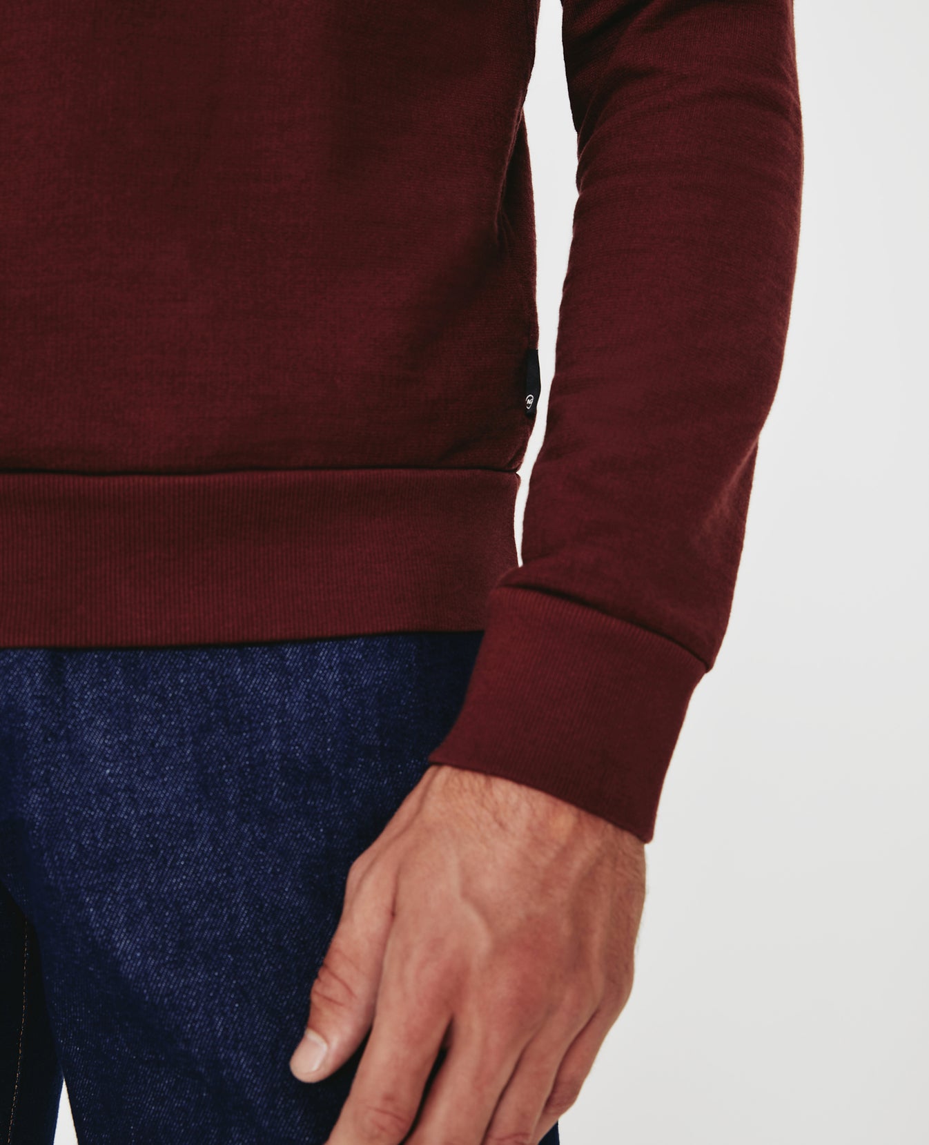 Elba Crew Spiced Rum Classic Fit Crew Men Tops Photo 6