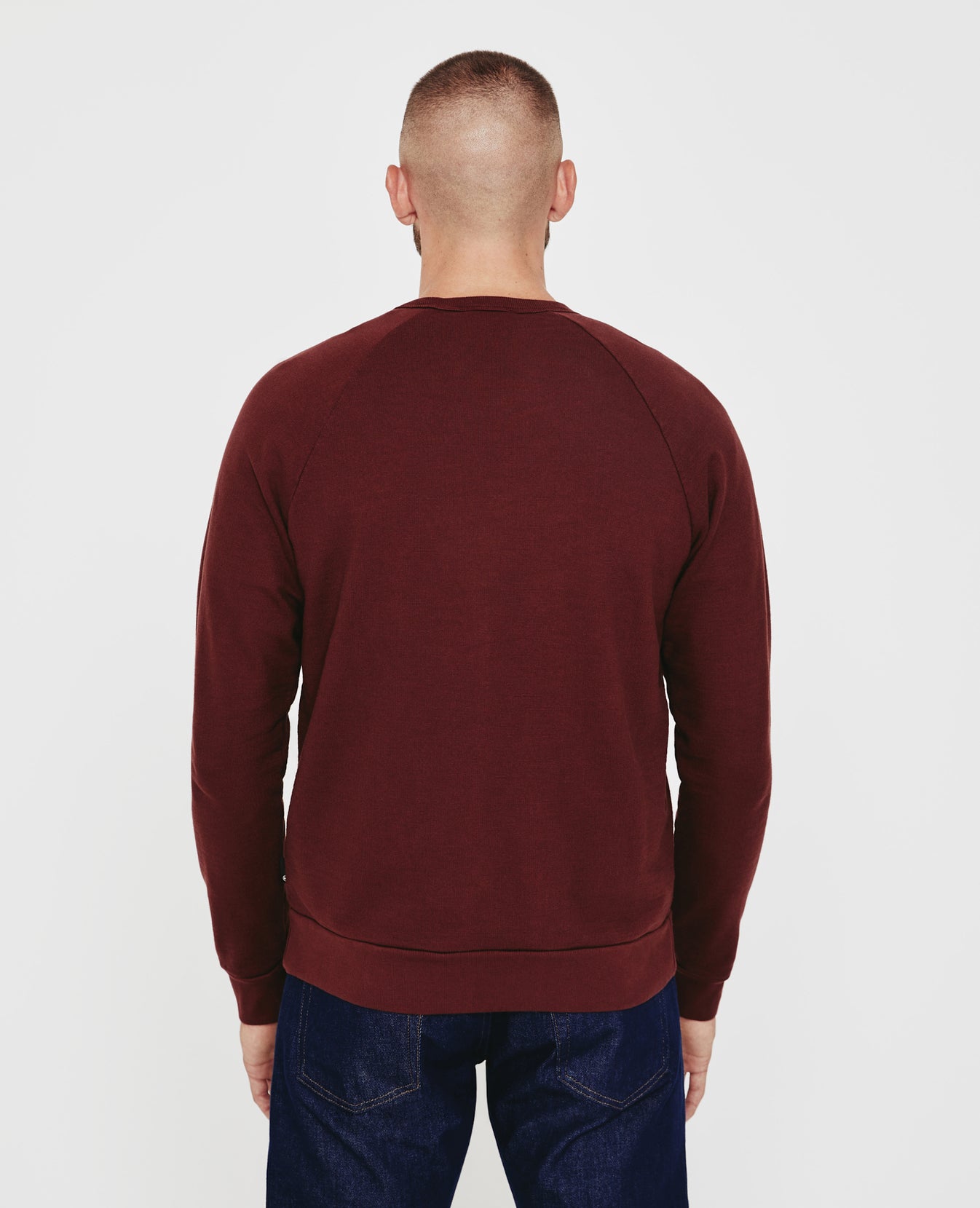 Elba Crew Spiced Rum Classic Fit Crew Men Tops Photo 6