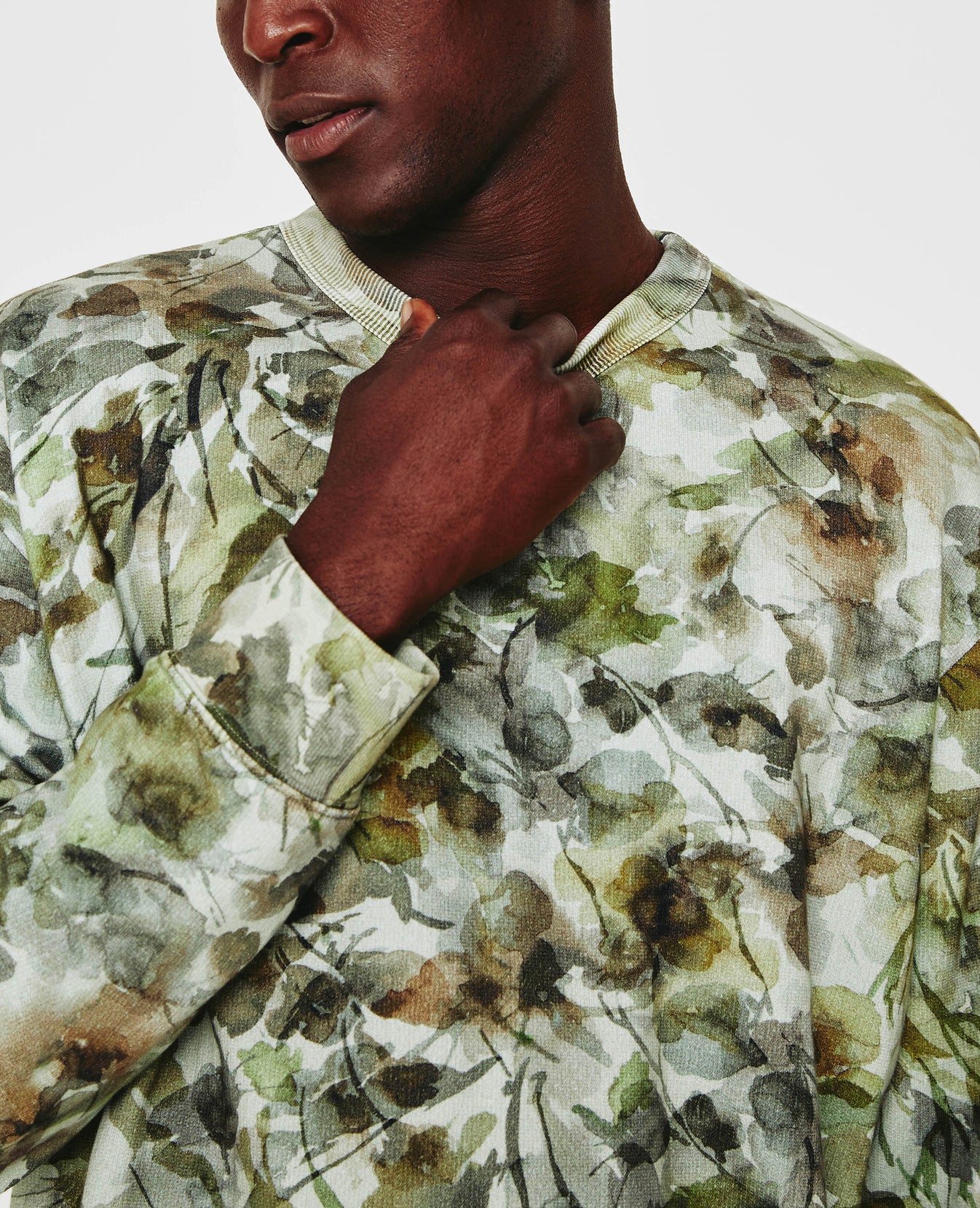 Arc Crew Hidden Bloom Green Multi Relaxed Crew Neck Men Tops Photo 3