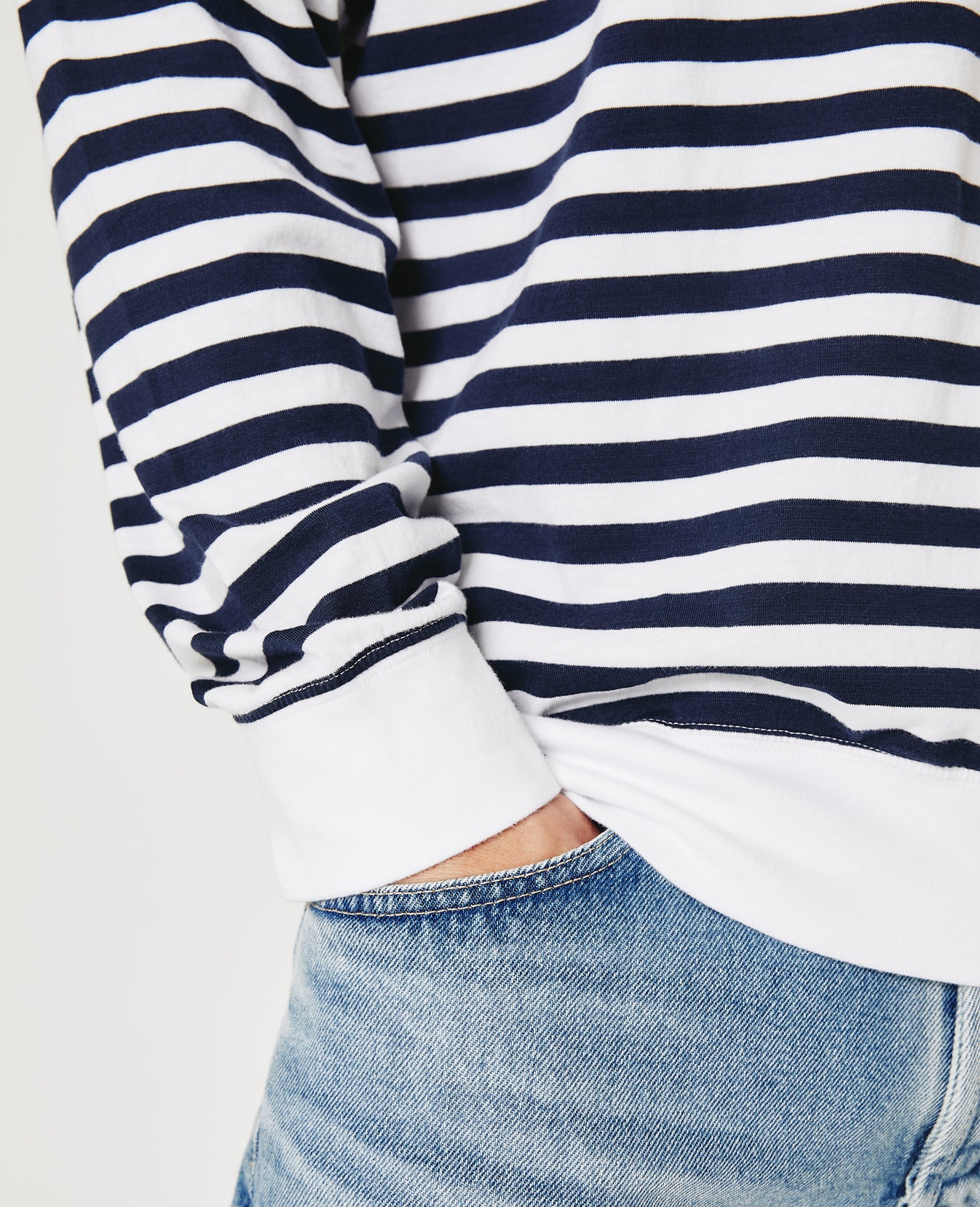 Wesley Pullover True White Sodalite Blue Mens Top Photo 5