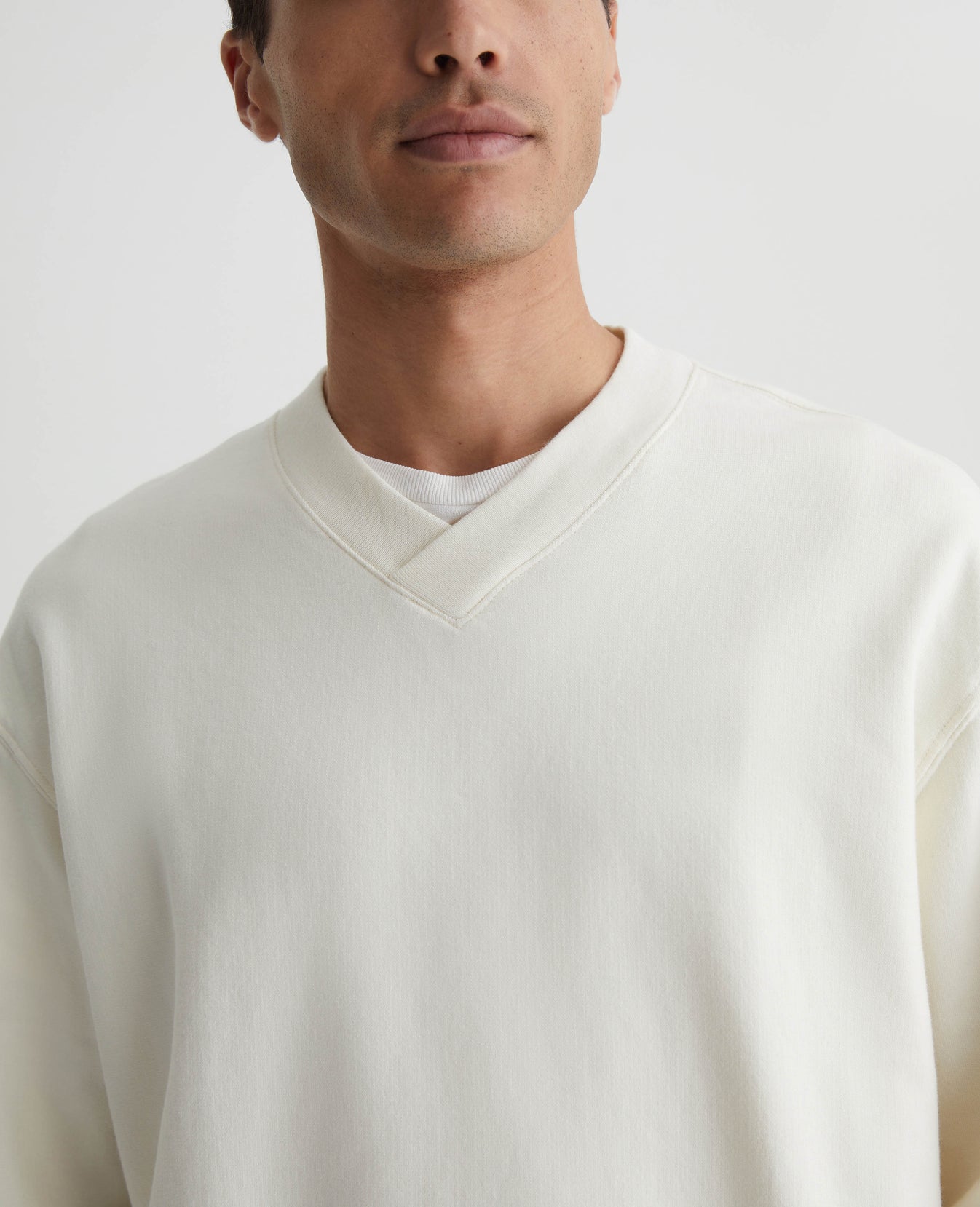 Arc Vee Ivory Dust Mens Top Photo 3