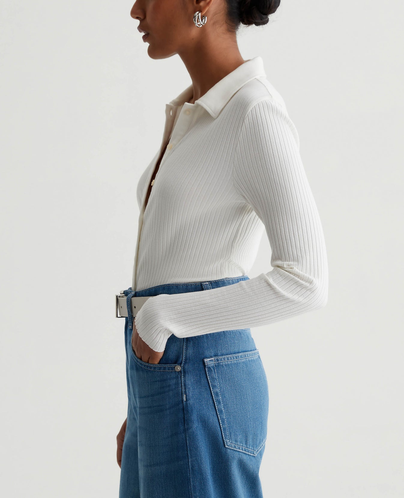 Jolan Top Ex-White Womens Top Photo 2