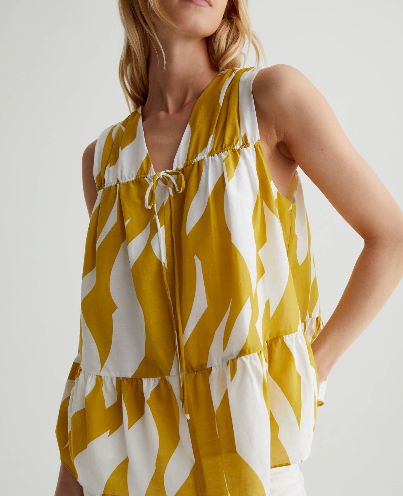 Ariella Geo Wave Martini Olive/Off White Womens Top Photo 6