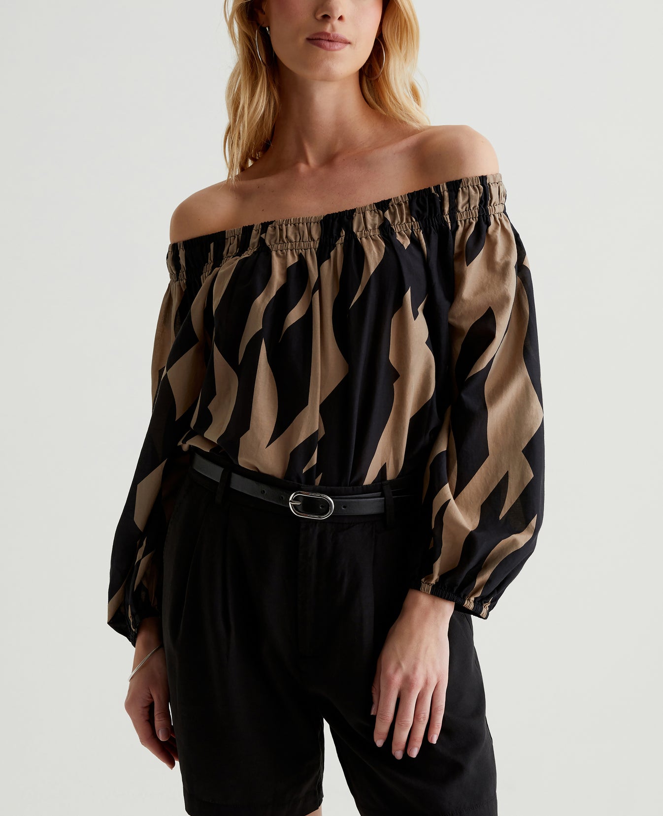 Carroline Top Geo Wave True Black/Taupe Womens Top Photo 1