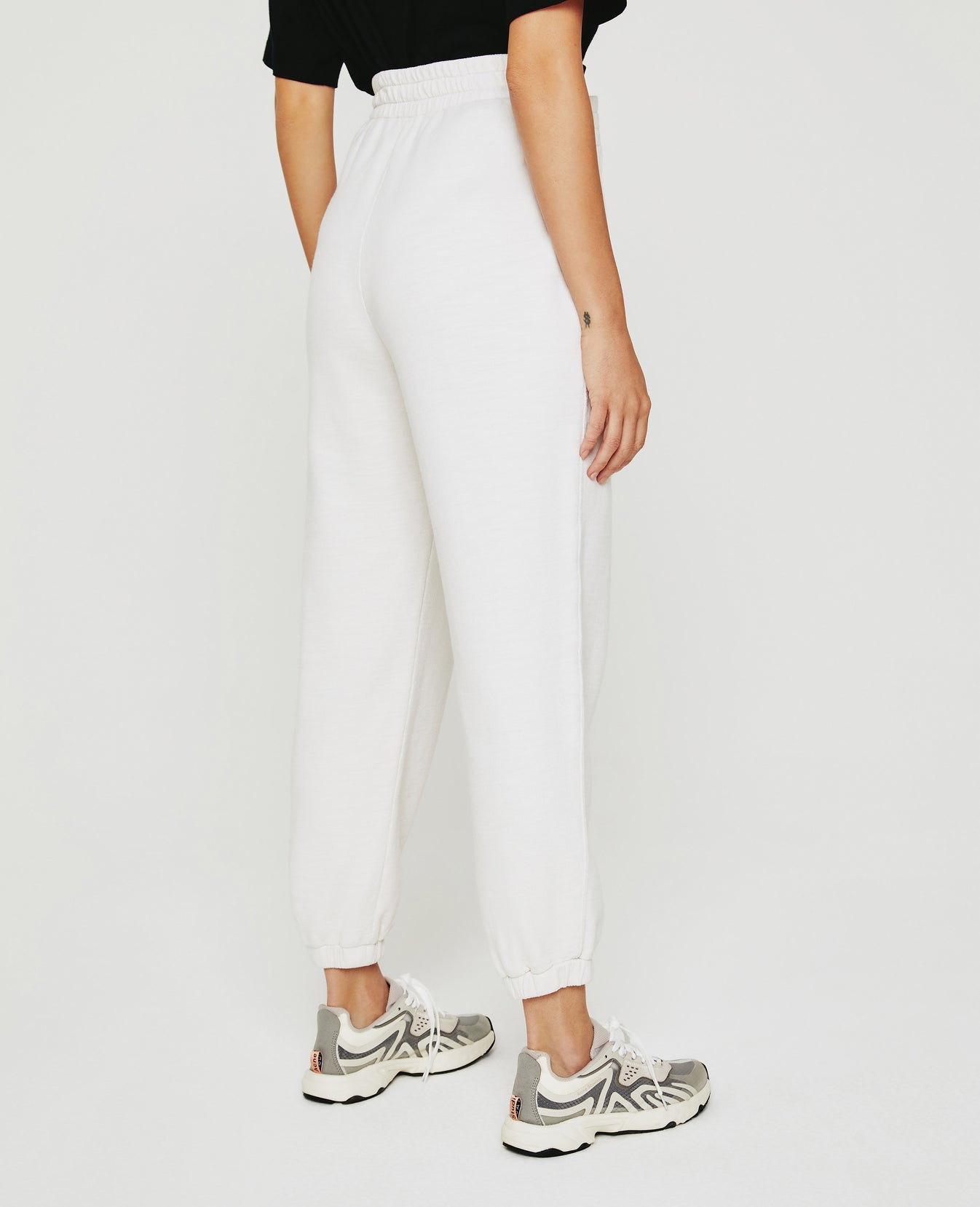 Nova Sweatpant Ivory Dust Relaxed Sweatpant Women Bottom Photo 6