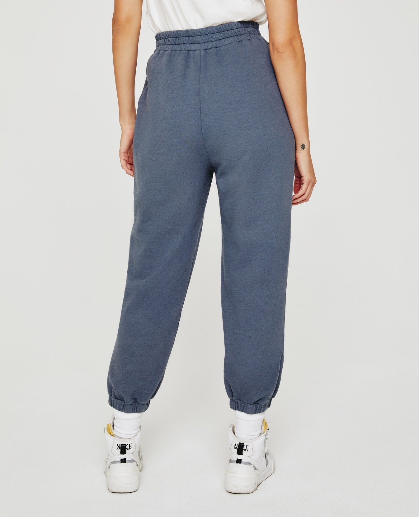 Nova Sweatpant Slate Sky Relaxed Sweatpant Women Bottom Photo 6