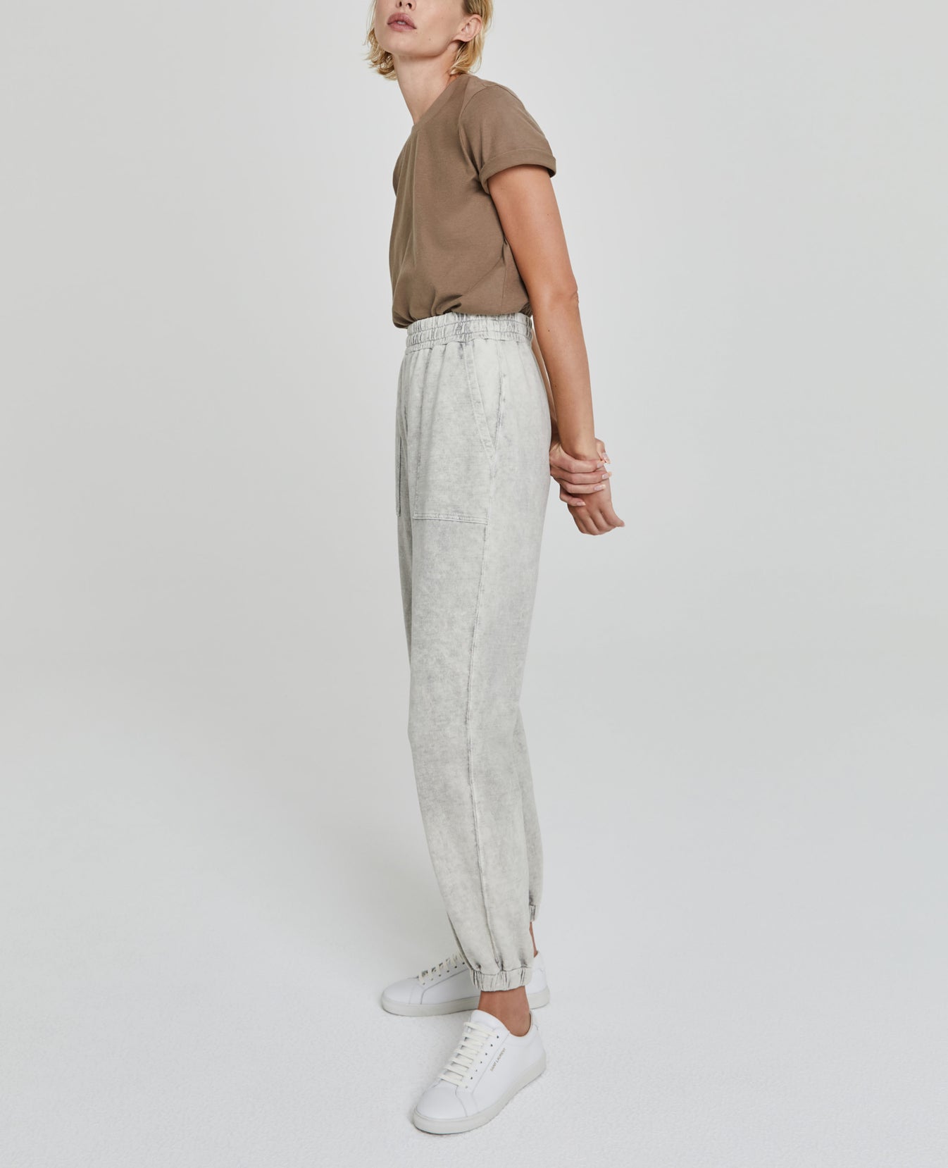 Nova Sweatpant Moonwash Florence Fog Relaxed Sweatpant Women Bottoms Photo 3