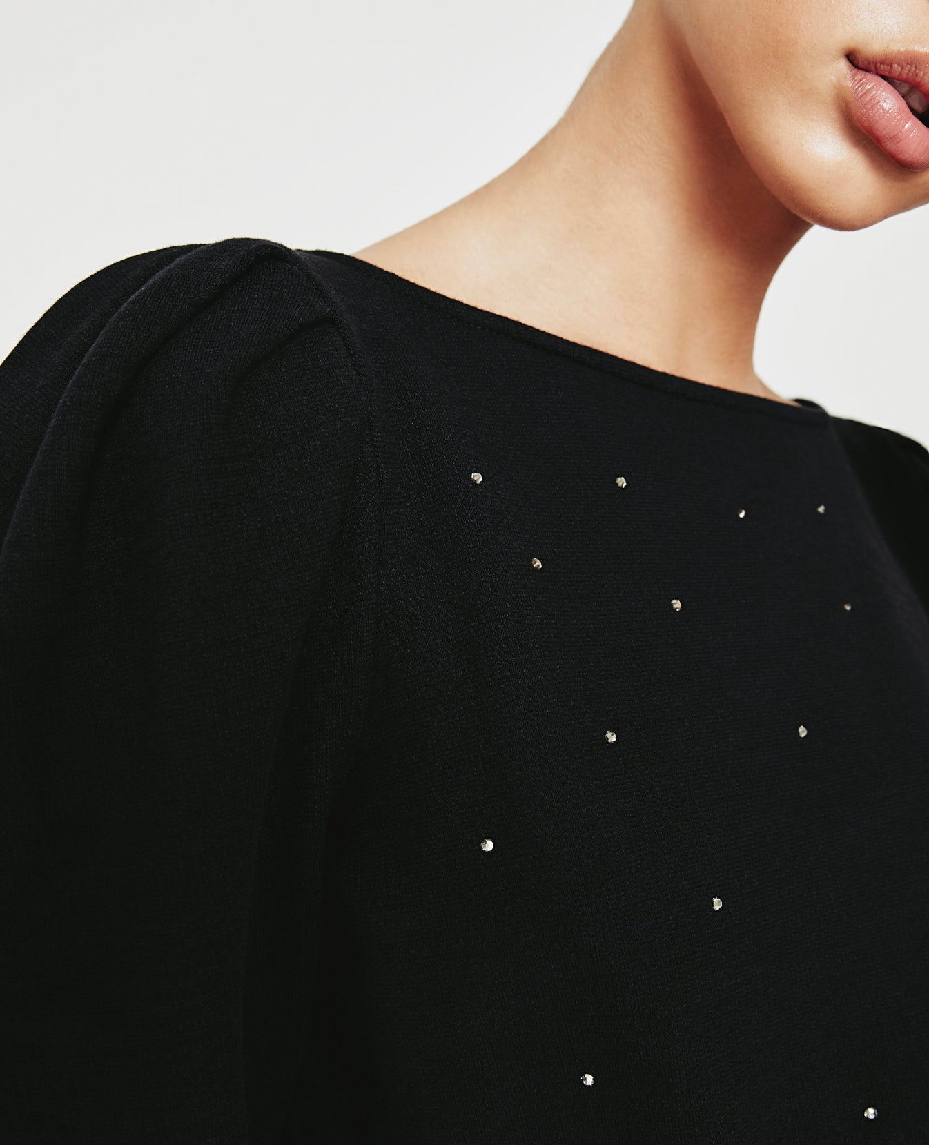 Walker Sweatshirt Shimmer Star True Black Puff Sleeve Sweatshirt Women Tops Photo 2