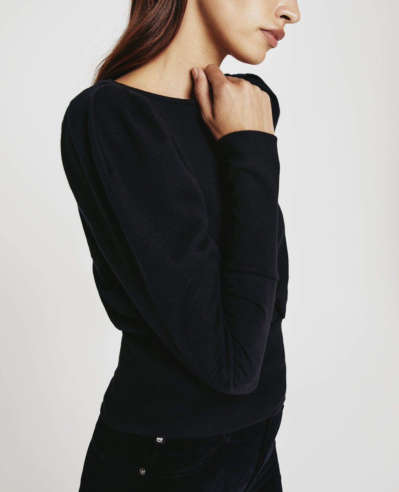 Walker Sweatshirt True Black Puff Sleeve Sweatshirt Women Tops Photo 4