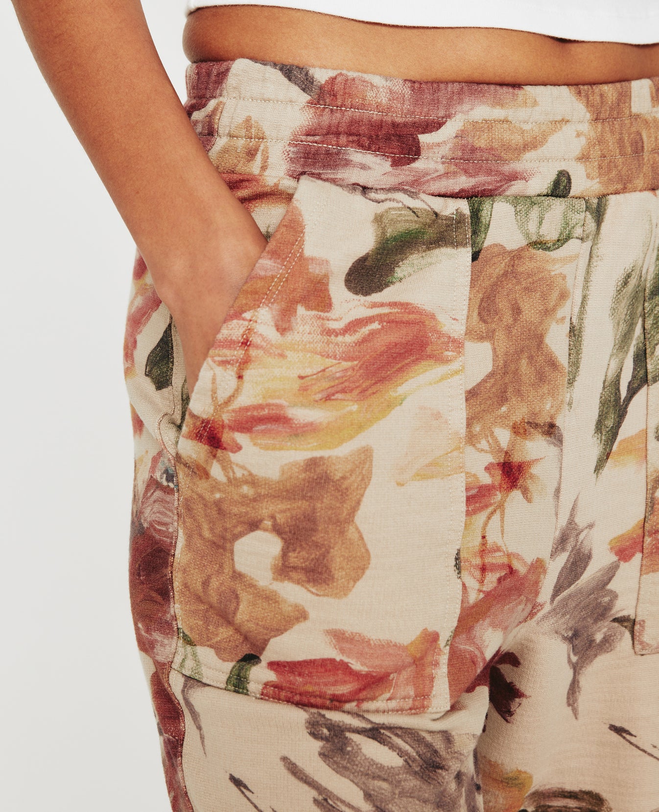 Nova Sweatpant Garden Camo Neutral Multi Womens Top Photo 3