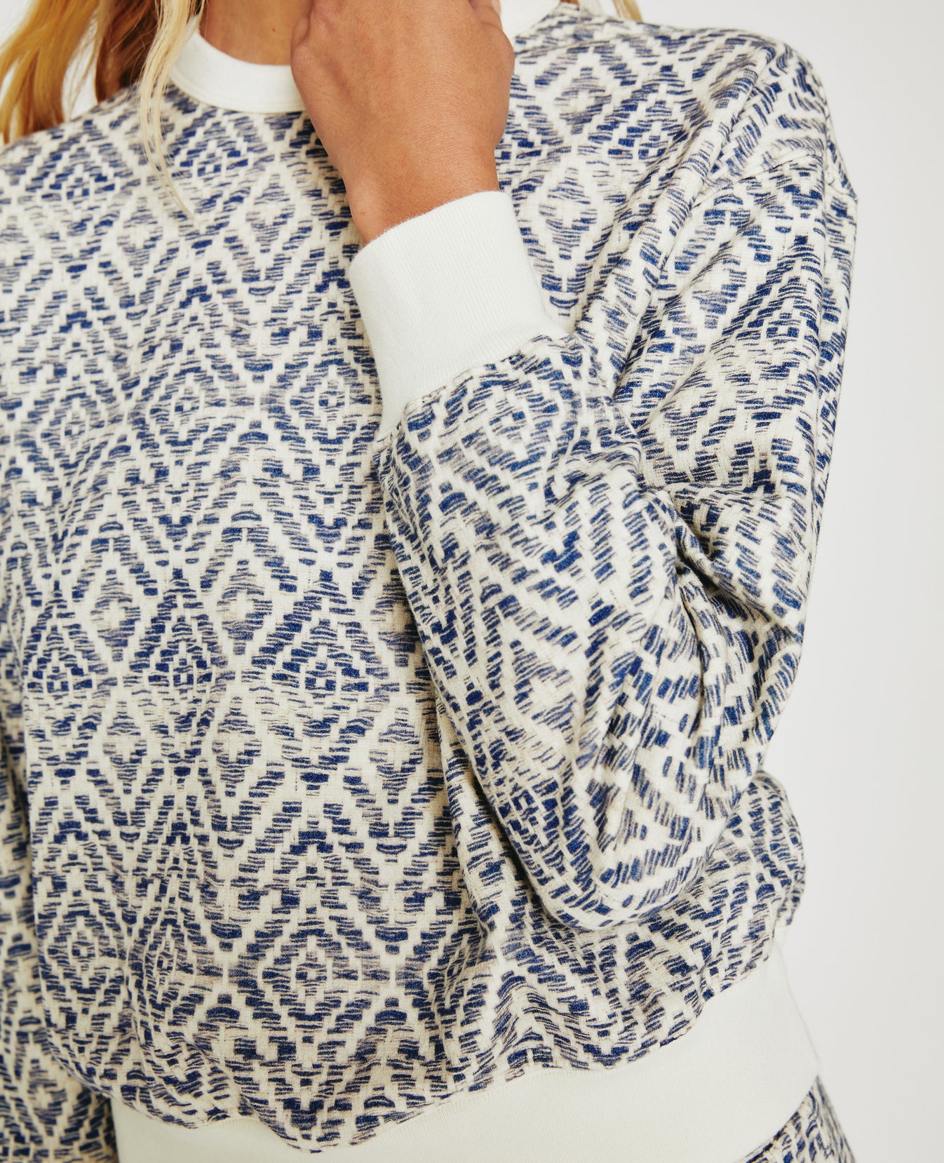 Nova Crew Diamond Chevron Blue Multi Womens Top Photo 3