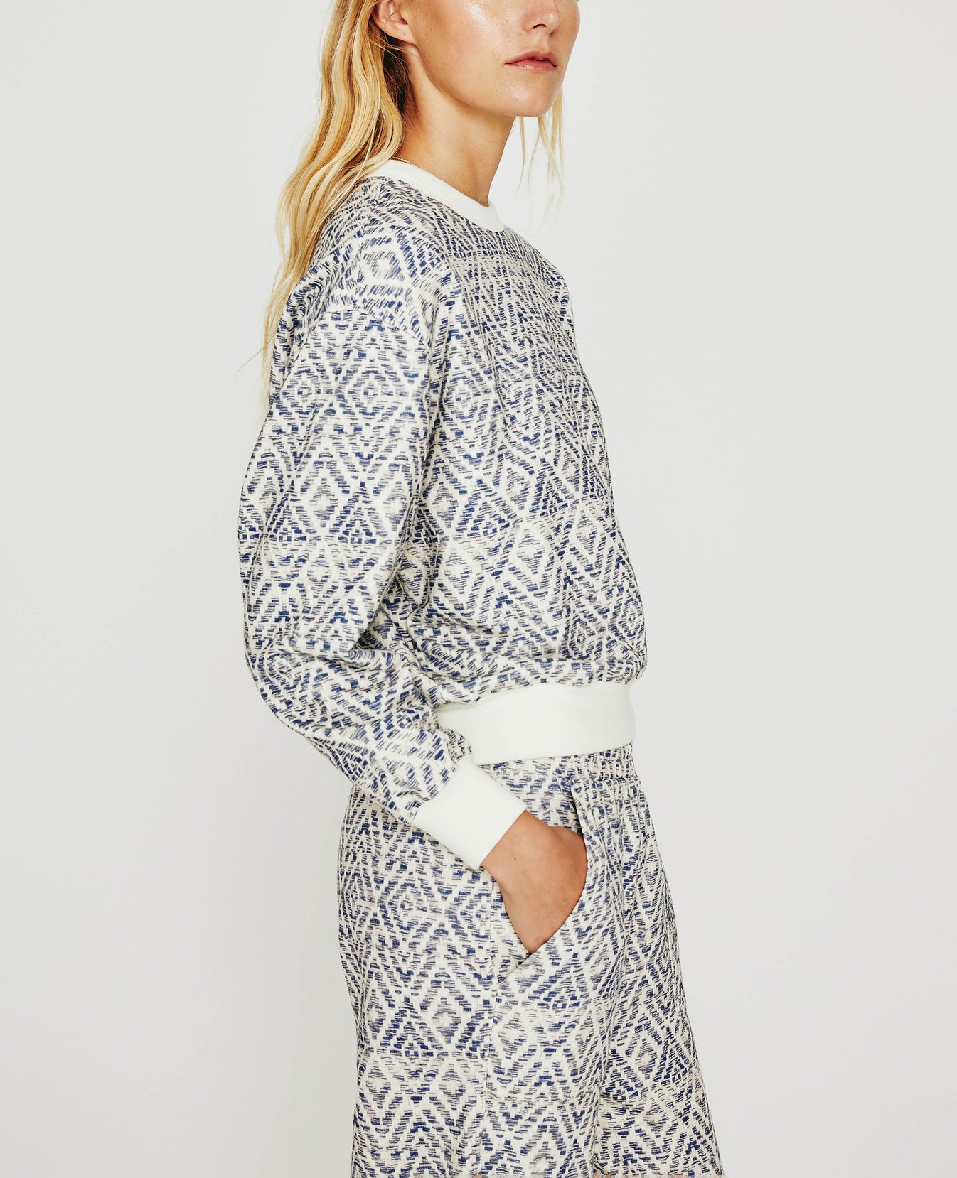 Nova Crew Diamond Chevron Blue Multi Womens Top Photo 5