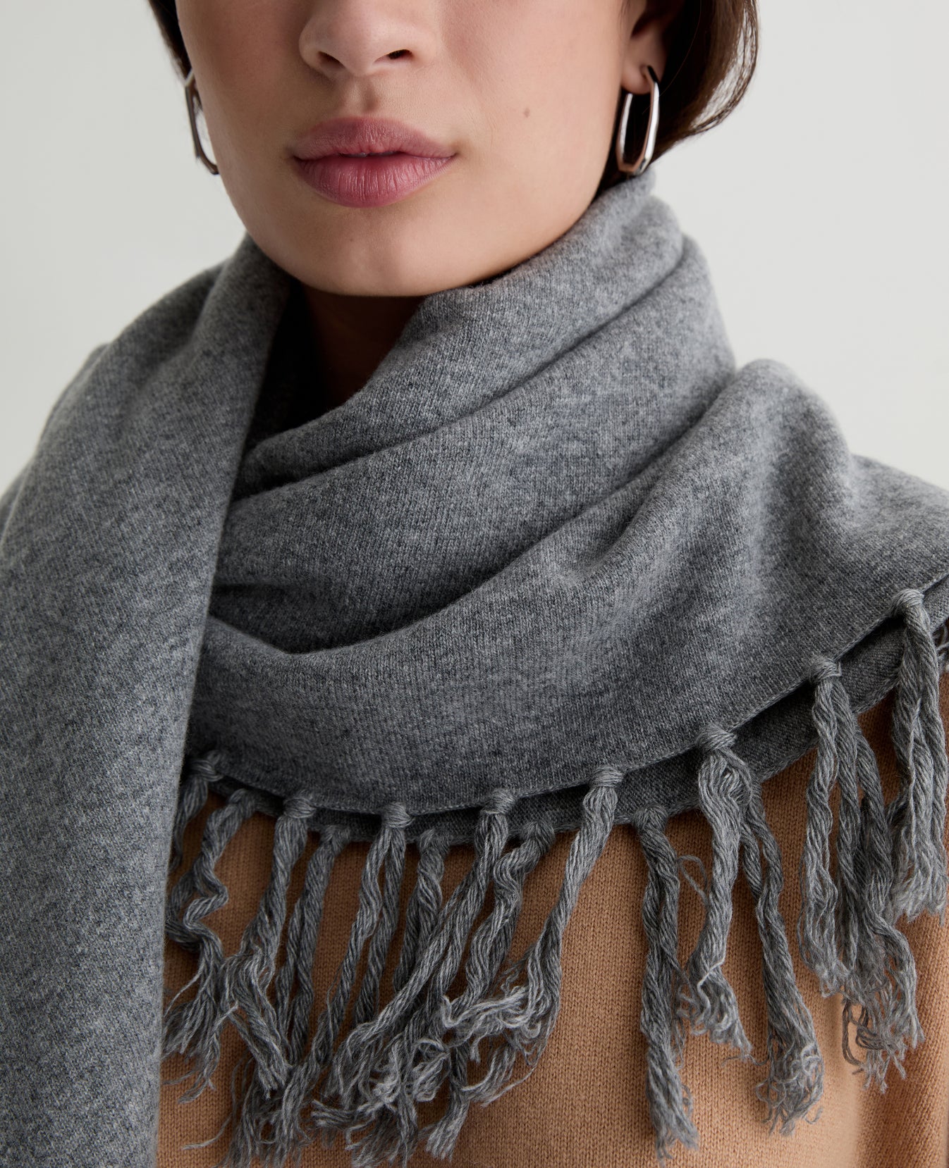 Arden Wrap Medium Heather Grey Photo 4
