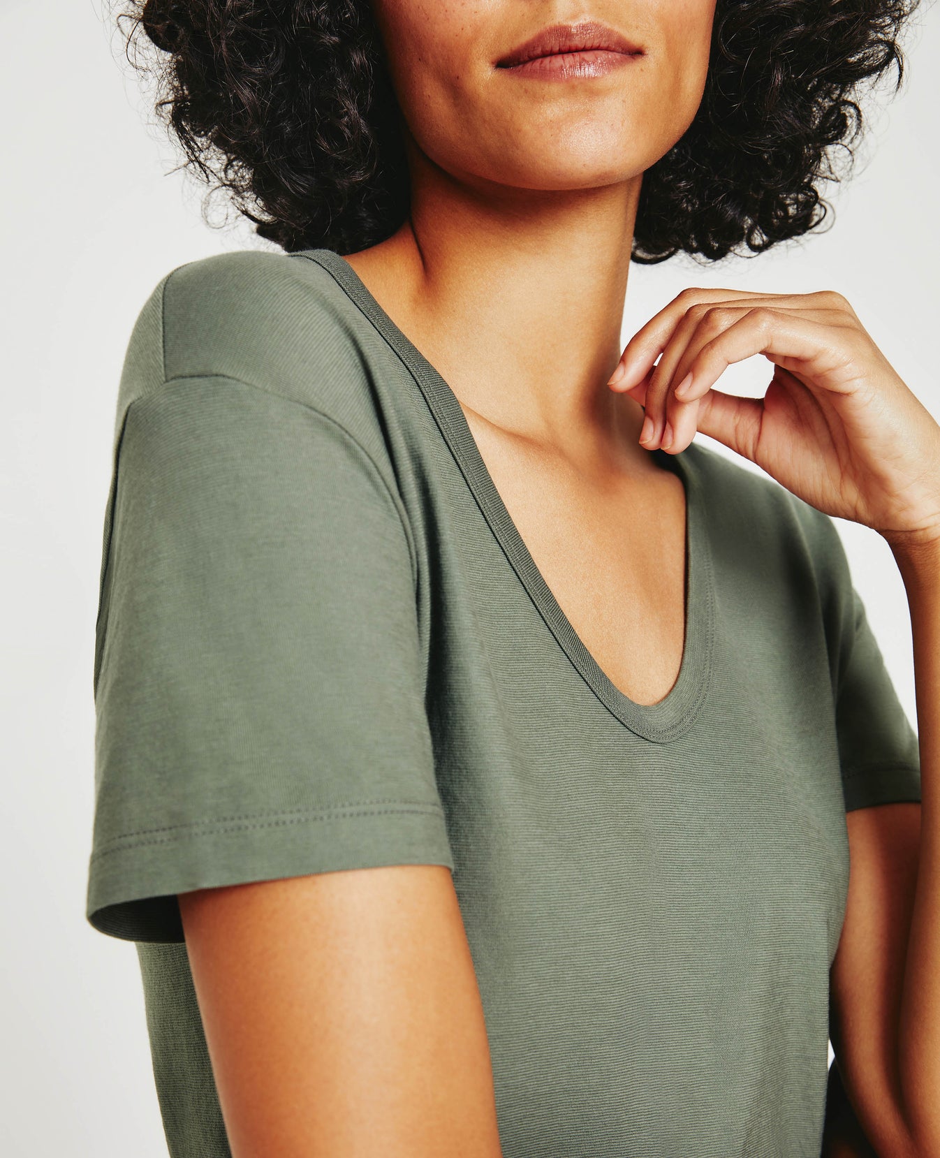 Aspen U Hunter Sage Relaxed U Neck T-Shirt Women Top Photo 5