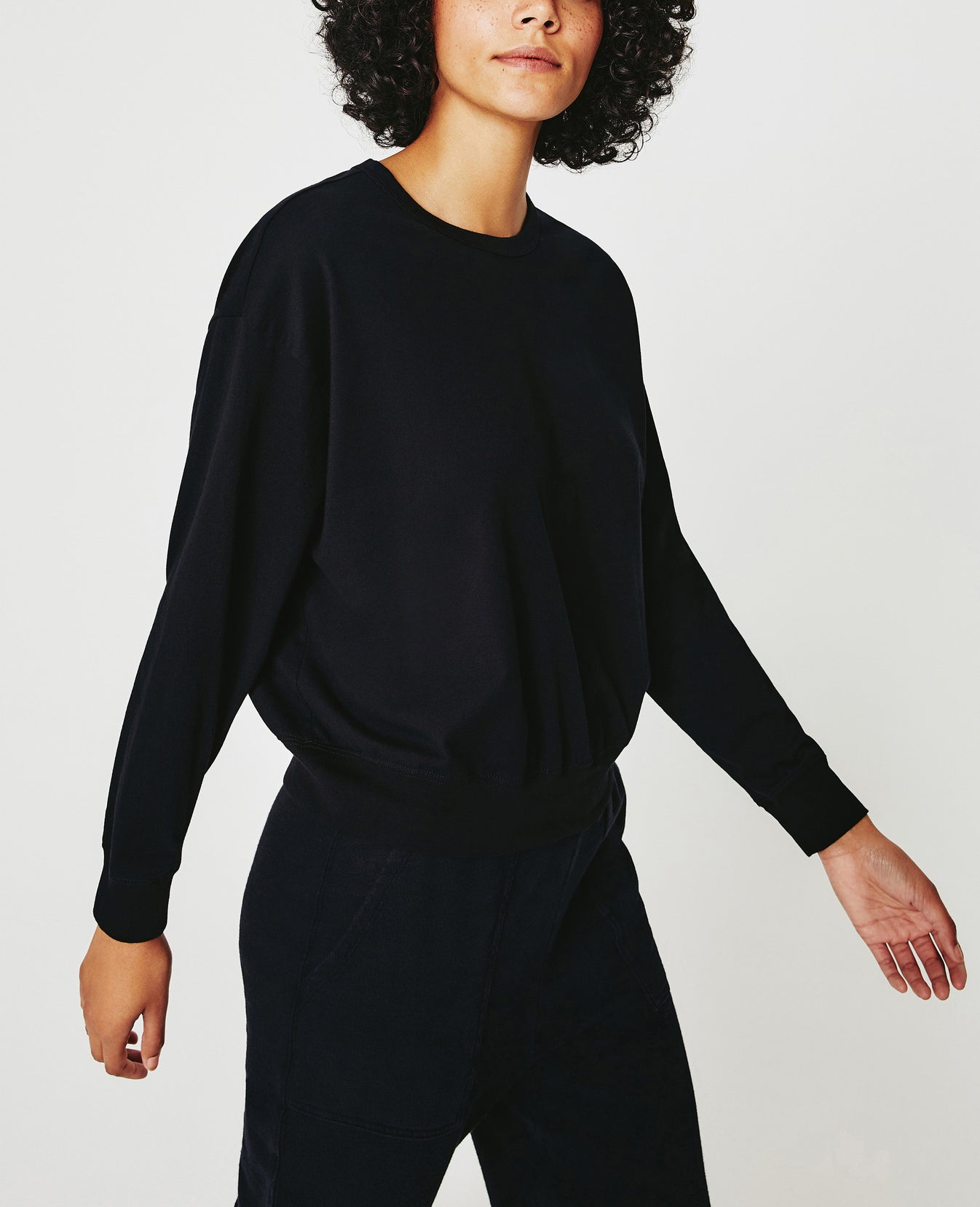 Karter Pullover True Black Oversized  Long Sleeve Pullover Women Top Photo 4