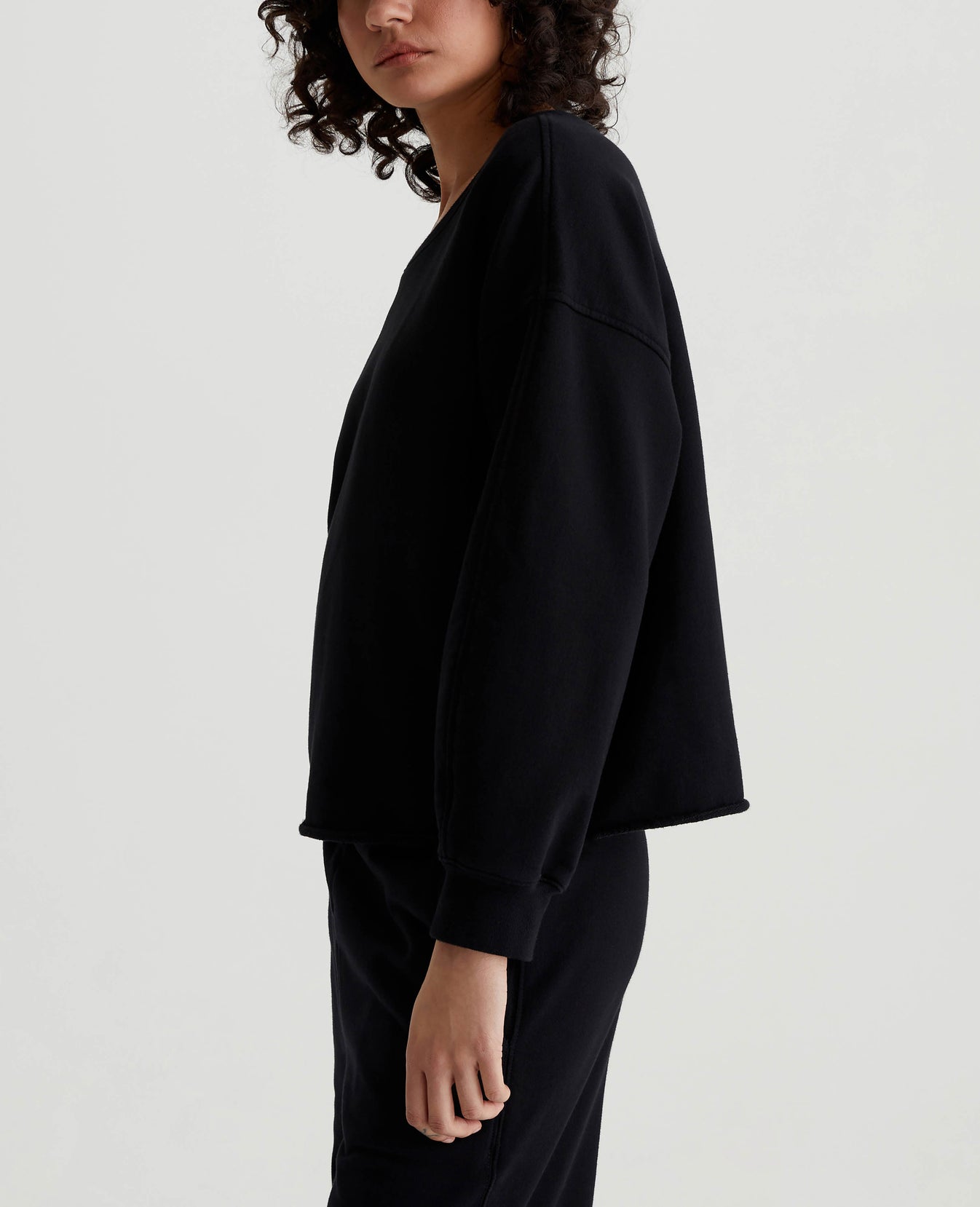 Willow Sweatshirt True Black Womens Top Photo 3