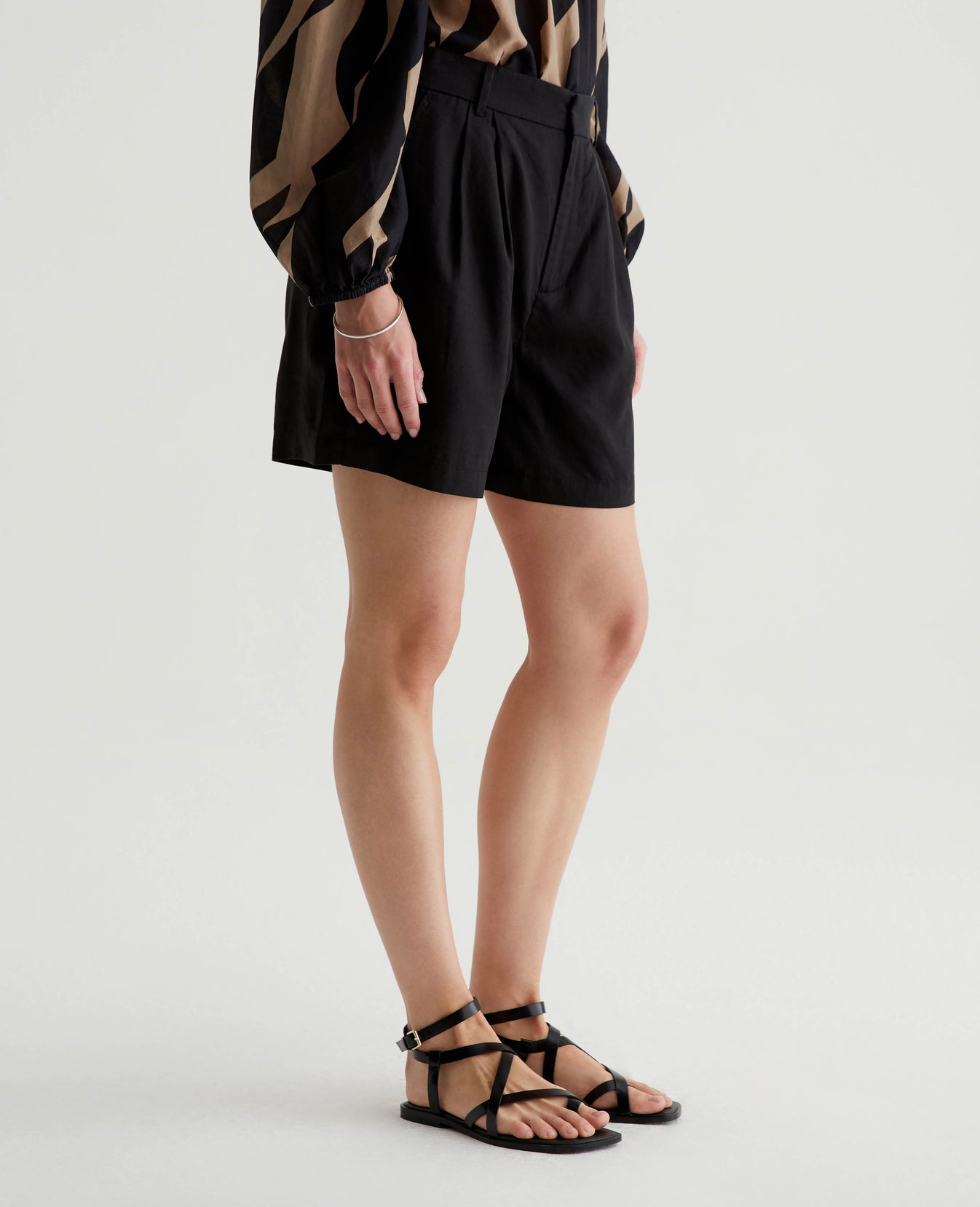 Sora Short True Black Womens Bottom Photo 5