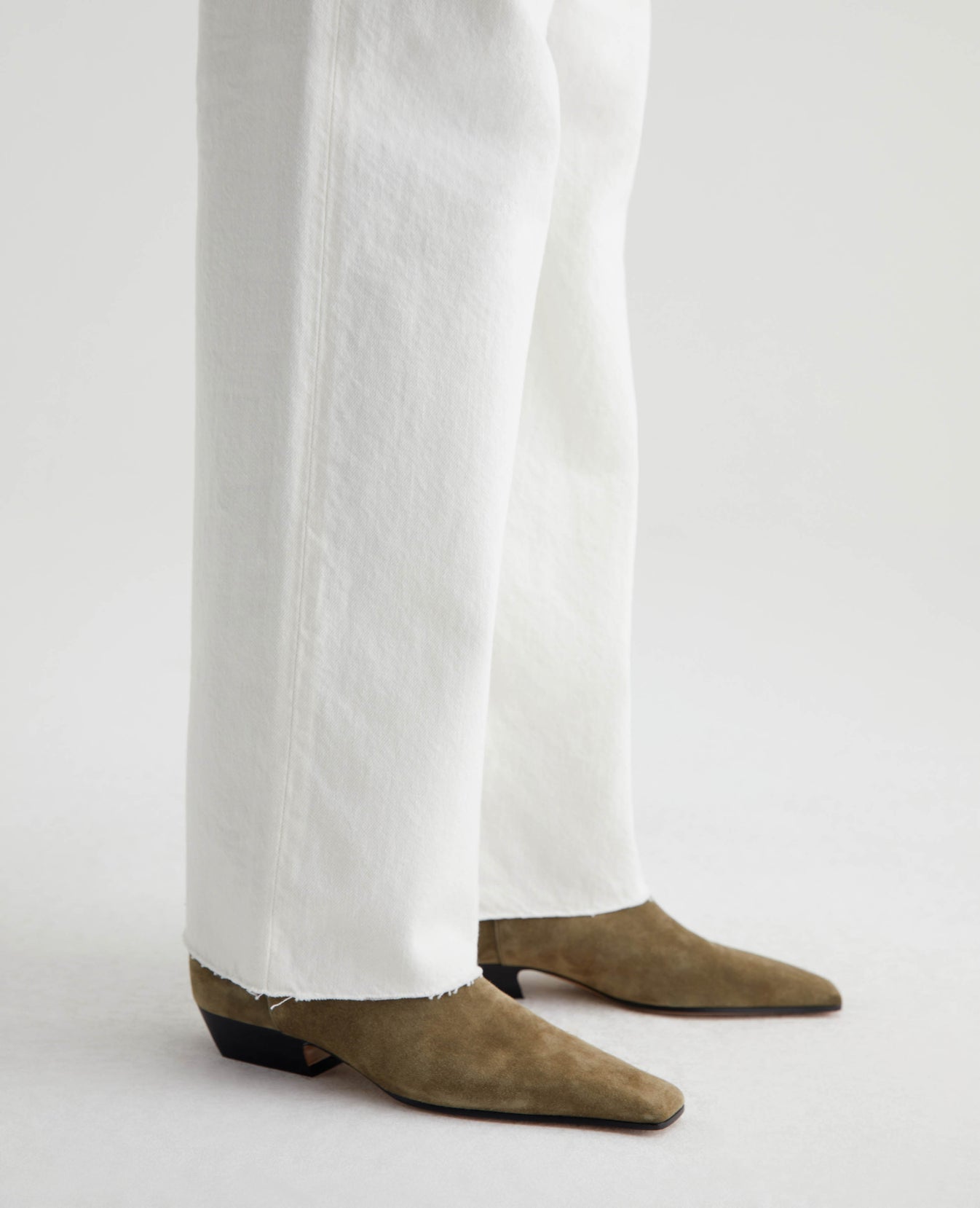 Kora 1 Year Powder Womens Bottom Photo 5