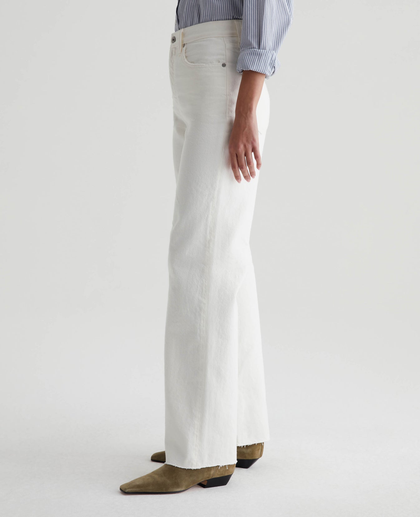 Kora 1 Year Powder Womens Bottom Photo 6