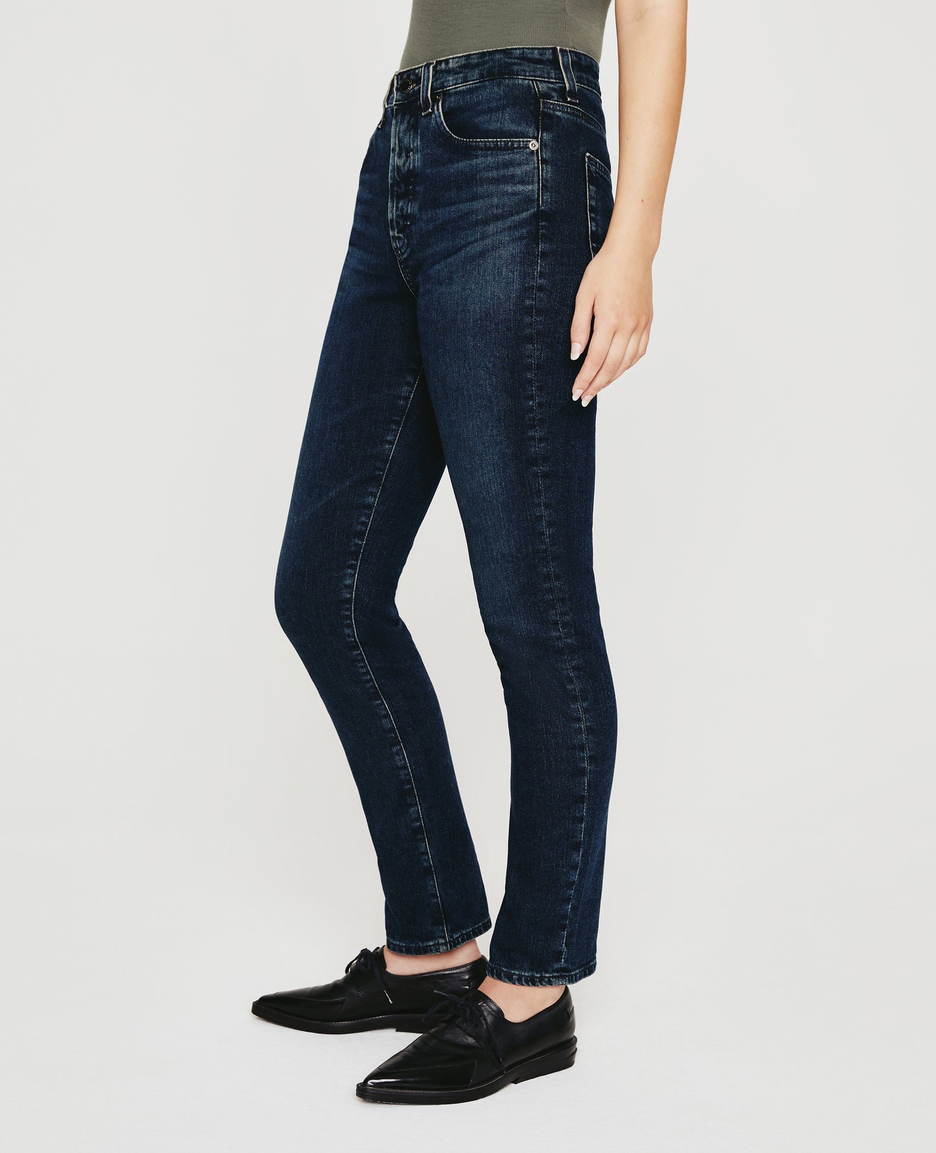 Alexxis Slim Showbox Womens Bottom Photo 4
