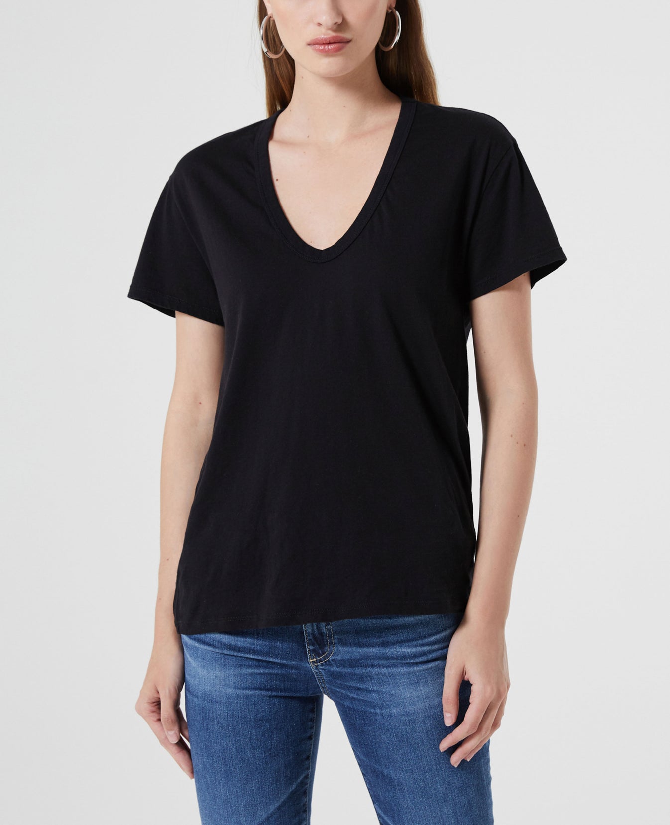 Henson Tee True Black Short Sleeve Tee Women Tops Photo 1