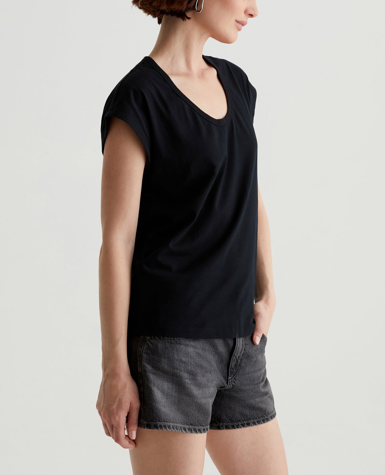 Vintage Willa Scoop True Black Womens Top Photo 5