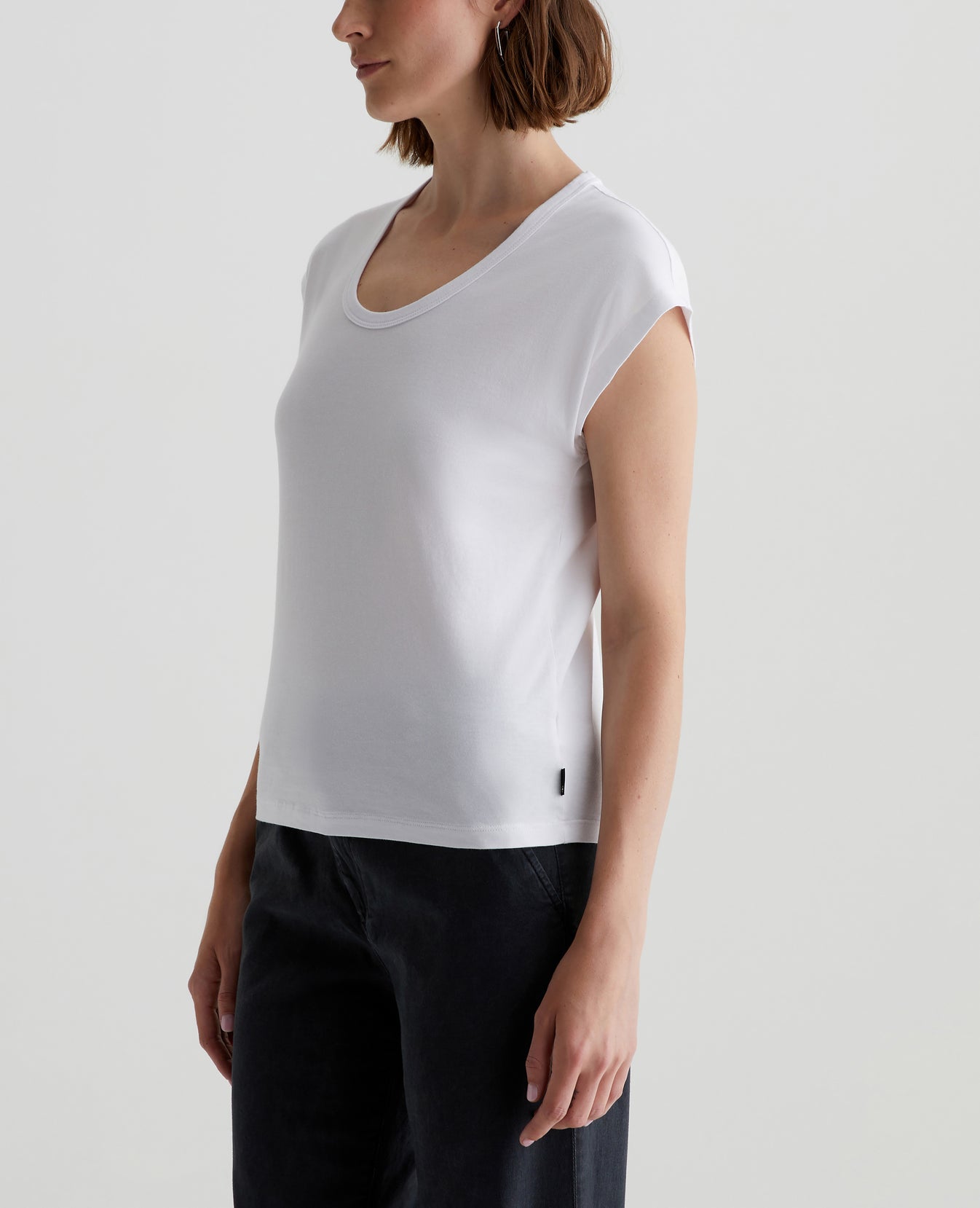Vintage Willa Scoop True White Womens Top Photo 6
