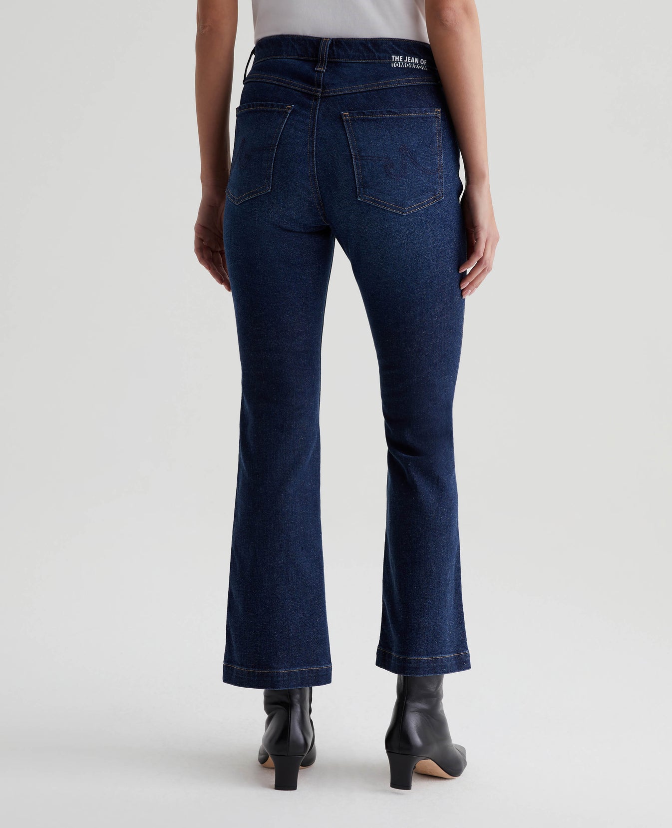 Naomi Wonders Womens Bottom Photo 6