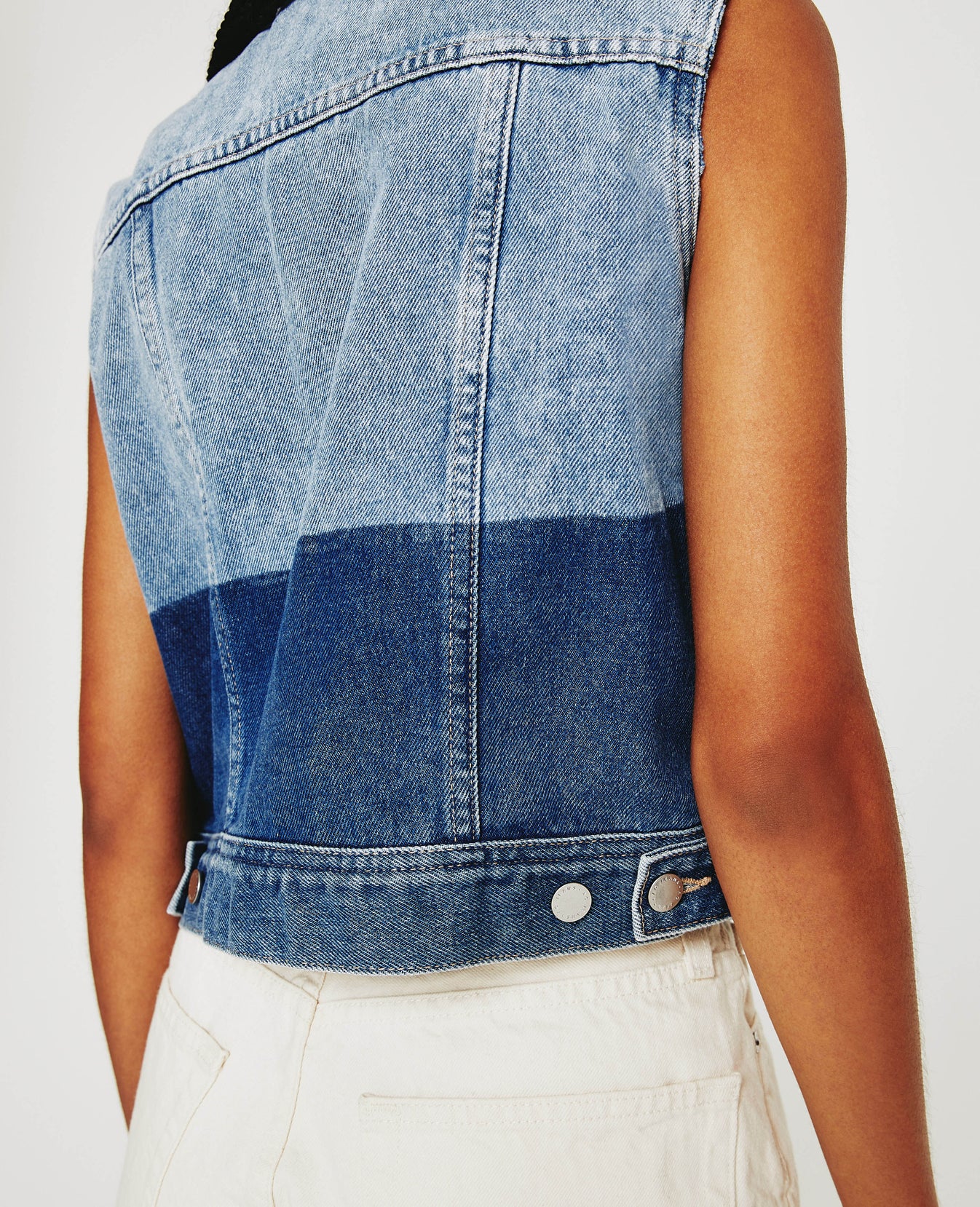 Jade Vest Backwater Womens Top Photo 6