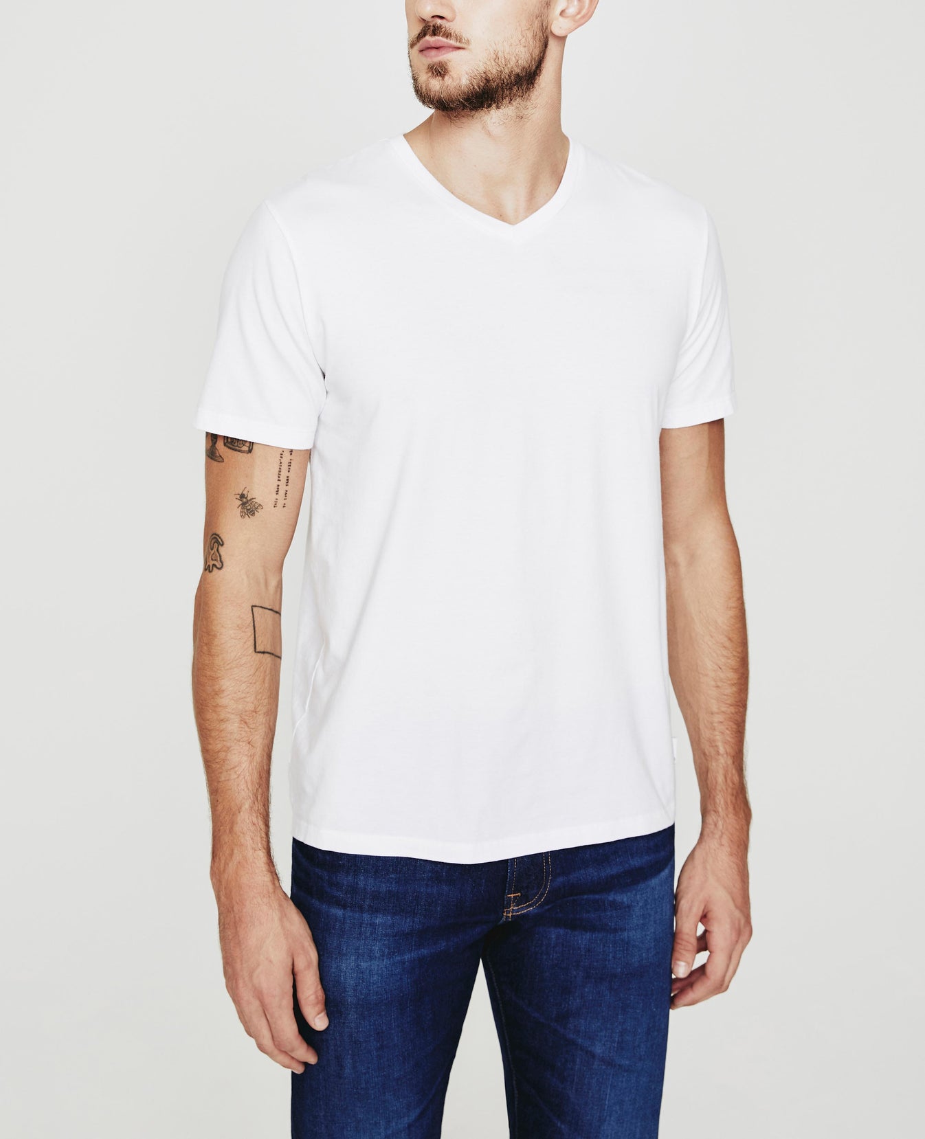 Bryce Vee True White Classic Fit Vee Men Tops Photo 1
