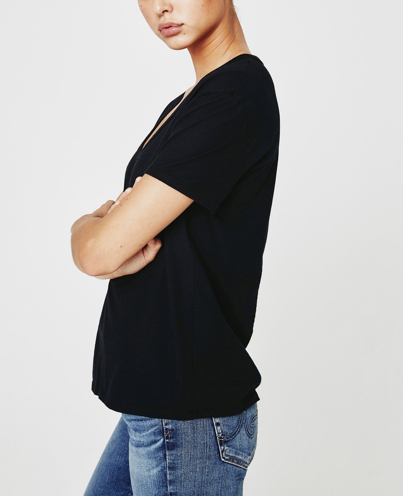 Henson Tee True Black Short Sleeve Tee Women Tops Photo 2