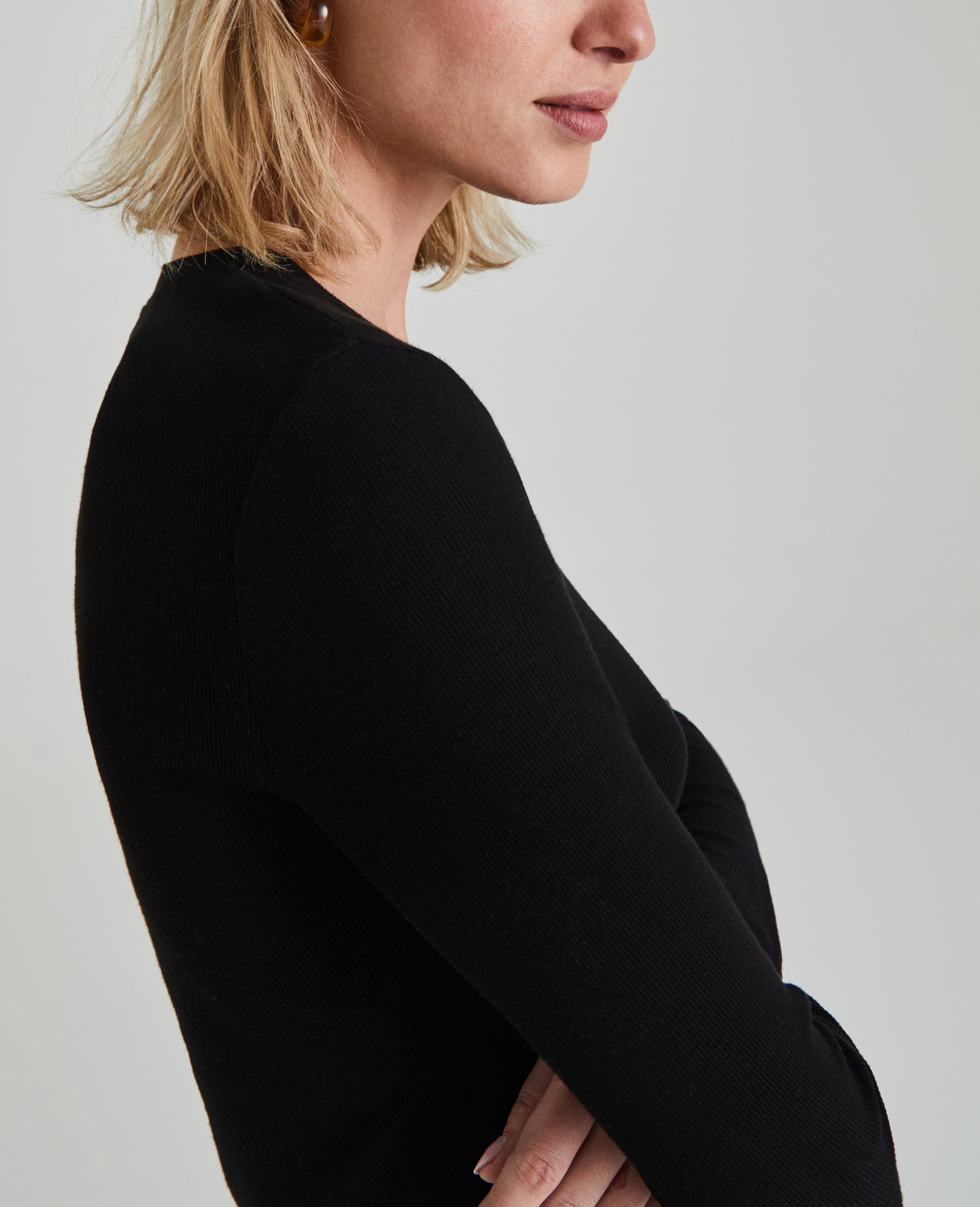 LB Shirt True Black Fitted Long Sleeve Tee Women Tops Photo 2