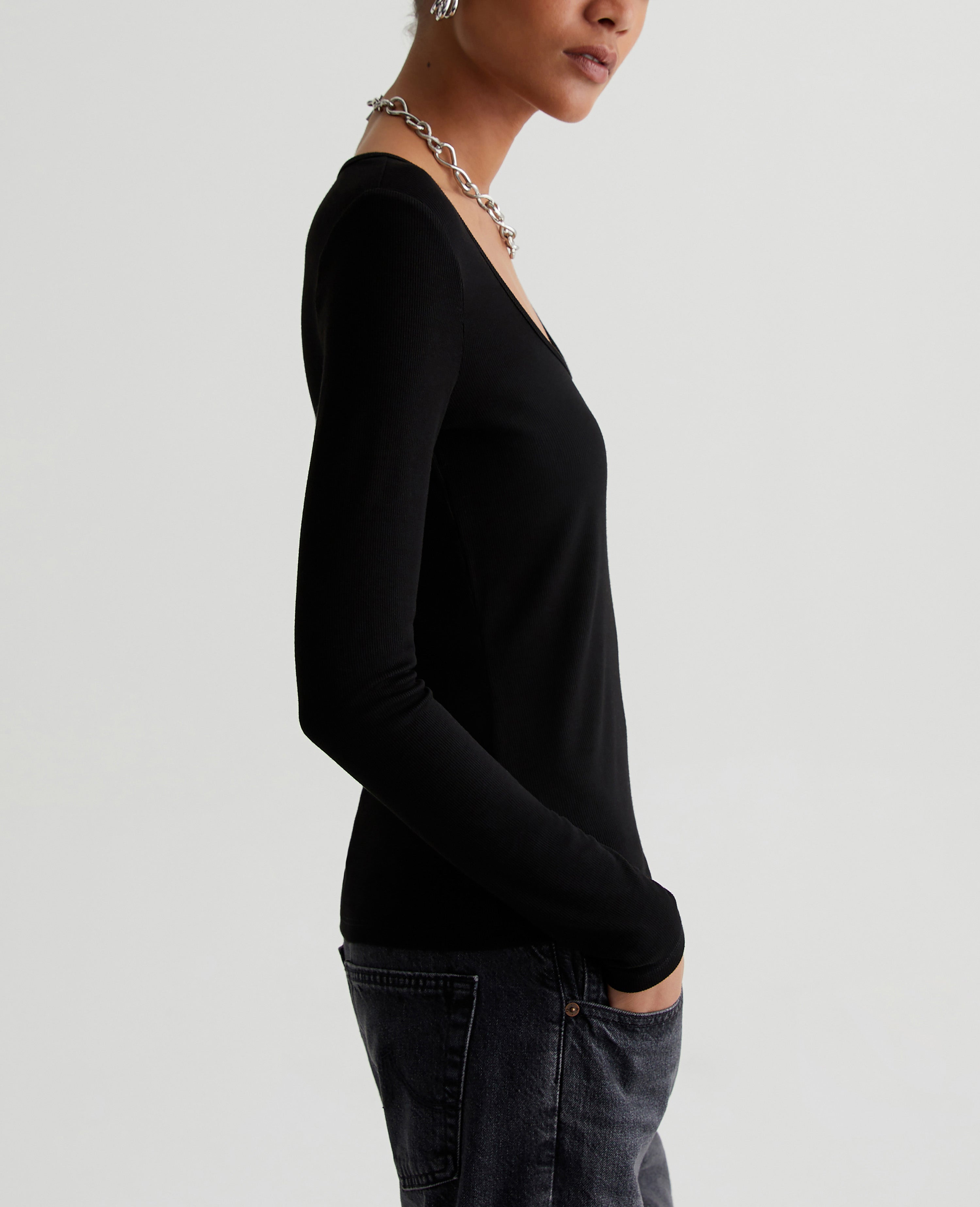 Womens Jaxon Long Sleeve Scoop True Black