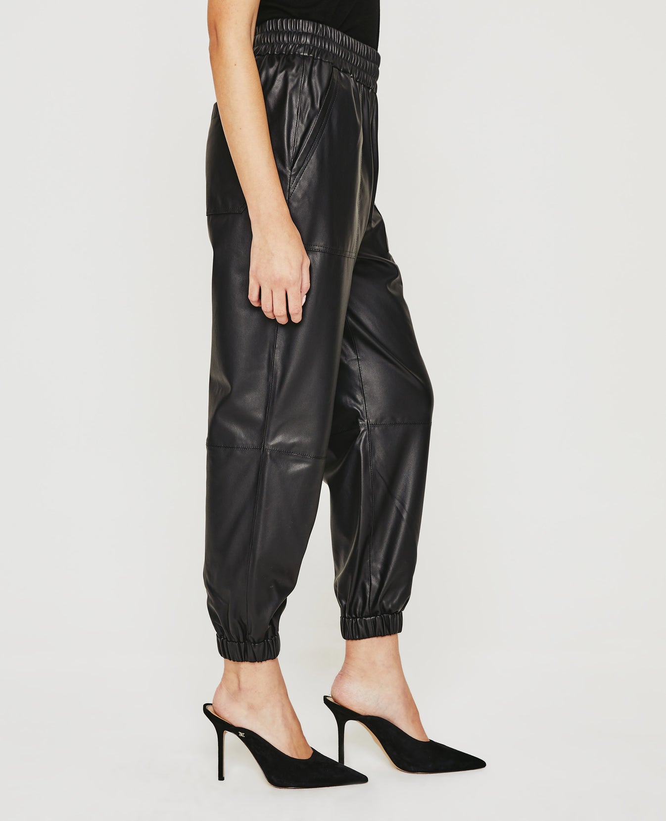 Nova Sweatpant Super Black Womens Bottom Photo 5