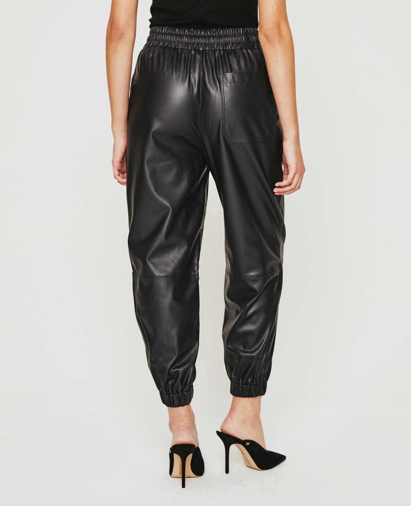 Nova Sweatpant Super Black Womens Bottom Photo 6