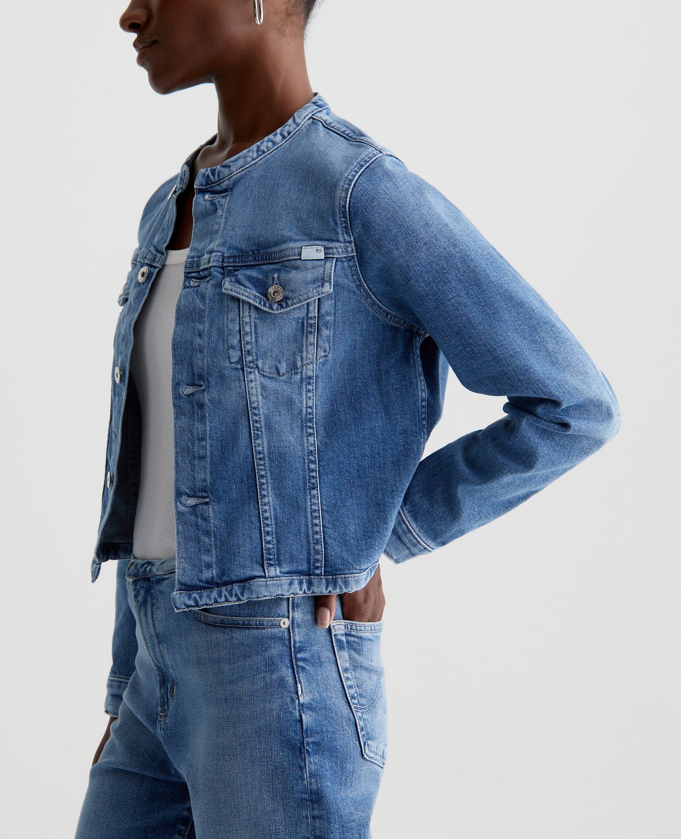 Eleanor Jacket Picture Perfect Womens Top Photo 6