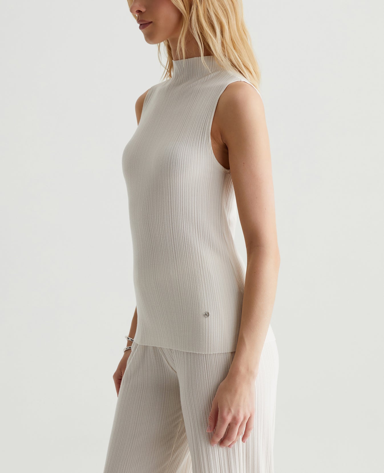 Emi Top Powder Womens Top Photo 6